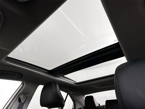 Certified 2023 Toyota Camry XLE FWD image 6