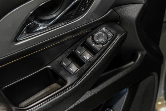 Used 2020 Chevrolet Traverse LT FWD image 42