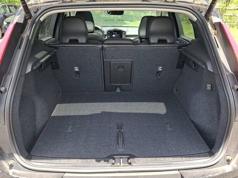 Used 2023 Volvo XC40 B5 Plus w/ Protection Package Premier AWD/4WD image 30