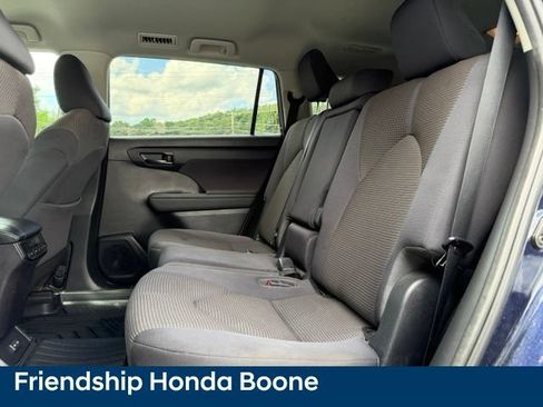 Used 2023 Toyota Highlander L AWD/4WD image 36