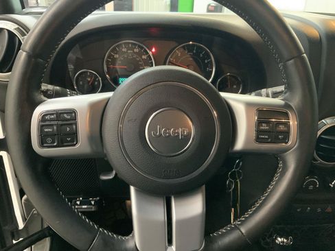 Used 2015 Jeep Wrangler Unlimited Sport AWD/4WD image 16