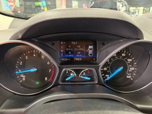 Used 2018 Ford Escape SE FWD image 11