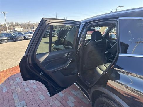 Used 2019 BMW X5 xDrive40i w/ Convenience Package image 27