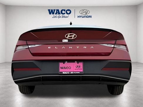 Used 2025 Hyundai Elantra Sport FWD image 10
