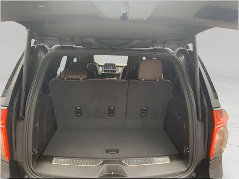 Used 2022 Chevrolet Tahoe High Country AWD/4WD image 32