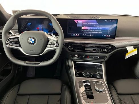 Used 2025 BMW 330i xDrive Sedan w/ Premium Package image 13