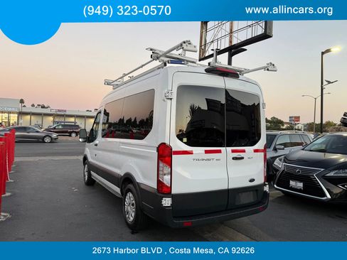 Used 2018 Ford Transit 150 XLT image 6