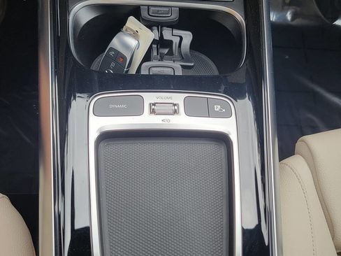 Used 2025 Mercedes-Benz GLA 250 4MATIC image 21