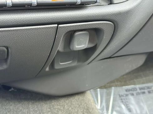 Used 2017 Chevrolet Silverado 1500 LT w/ All Star Edition AWD/4WD image 27