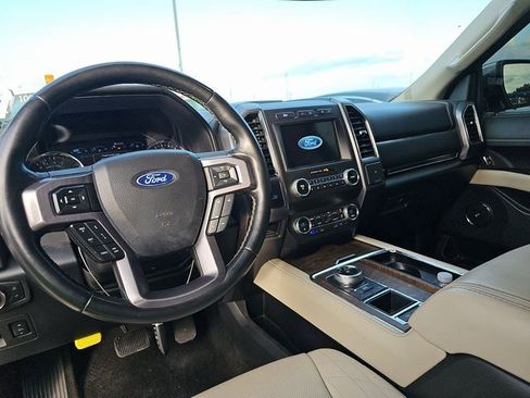 Used 2019 Ford Expedition Platinum image 6