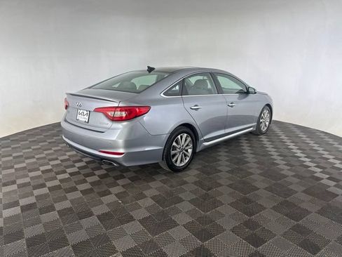 Used 2016 Hyundai Sonata Limited w/ Option Group 05 FWD image 7