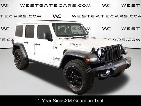 Used 2023 Jeep Wrangler Unlimited w/ Sun & Screen Package AWD/4WD image 46