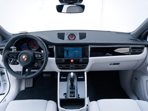 Certified 2026 Porsche Macan S AWD/4WD image 20