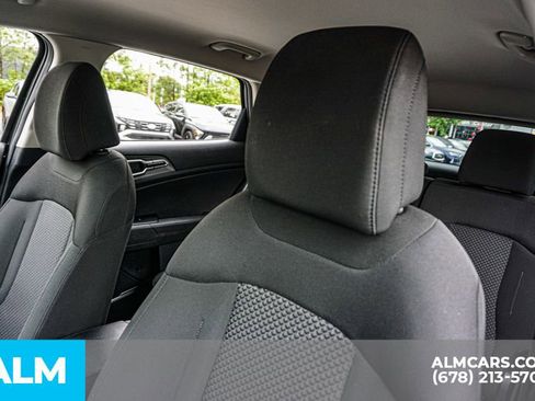 Used 2025 Kia Sportage LX FWD image 18
