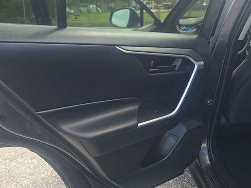 Used 2019 Toyota RAV4 LE w/ All Weather Liner Package AWD/4WD image 16