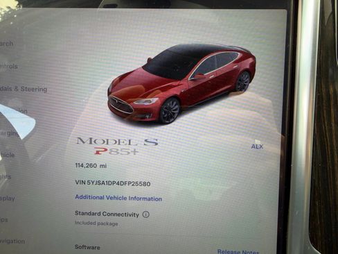 Used 2013 Tesla Model S Performance image 27