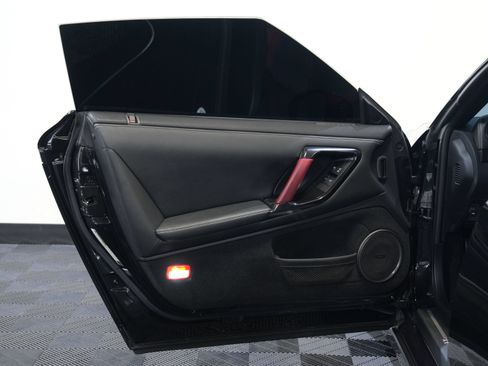 Used 2015 Nissan GT-R Black Edition AWD/4WD image 22