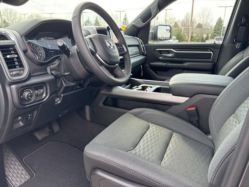 New 2026 RAM 1500 4x4 Crew Cab image 7