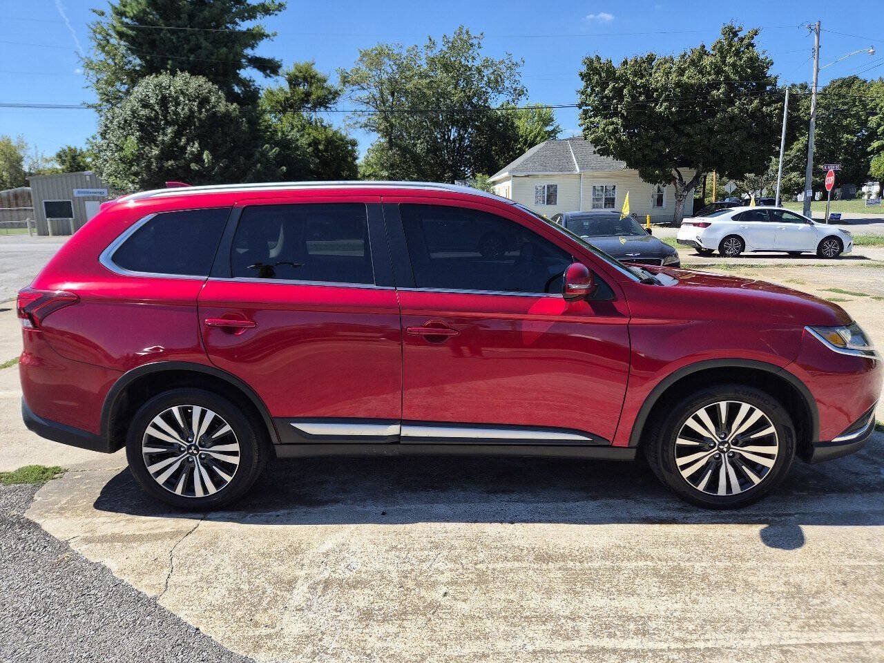 Used 2020 Mitsubishi Outlander SEL AWD/4WD image 5