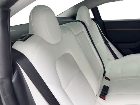 Used 2021 Tesla Model 3 Performance image 39