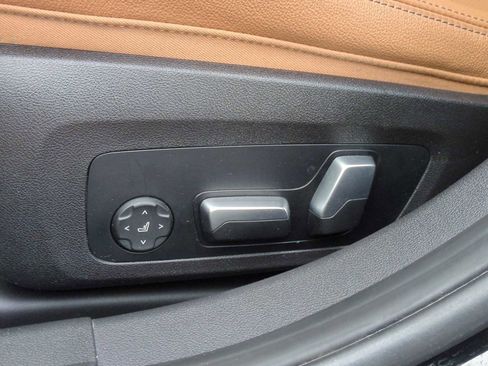 Certified 2023 BMW 330i xDrive Sedan w/ Premium Package image 17