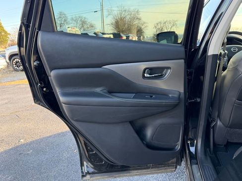 Used 2023 Nissan Murano SV w/ SV Midnight Edition Package image 16