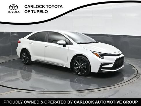 Used 2025 Toyota Corolla SE FWD image 6