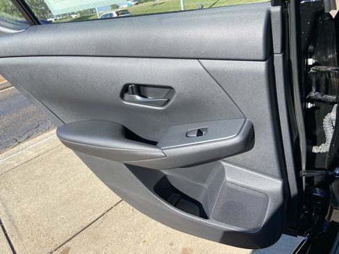 Used 2025 Nissan Sentra S FWD image 49