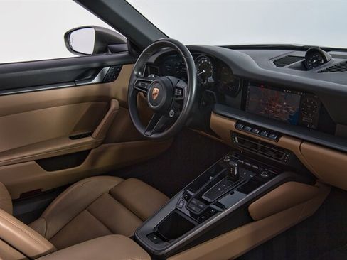 Used 2020 Porsche 911 Carrera S image 30