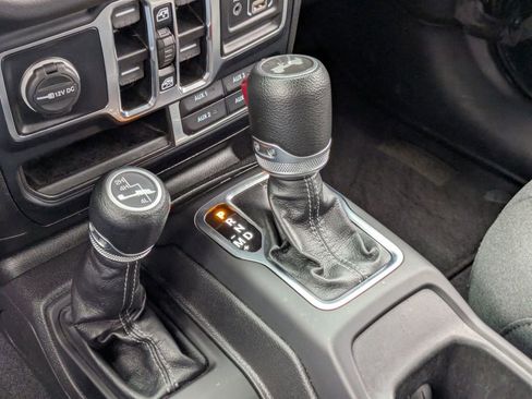 Used 2024 Jeep Wrangler Sahara image 23