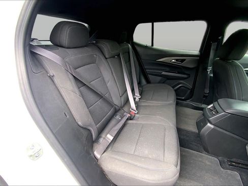 Used 2025 Chevrolet Equinox EV LT FWD image 18