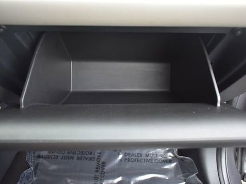 Used 2023 Honda HR-V LX image 39