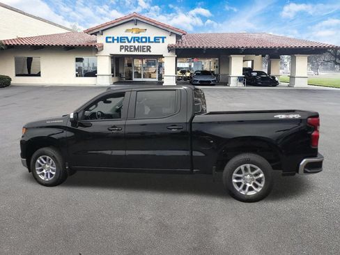 Used 2023 Chevrolet Silverado 1500 LT AWD/4WD image 5
