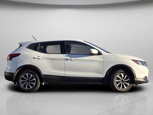 Used 2019 Nissan Rogue Sport S image 21