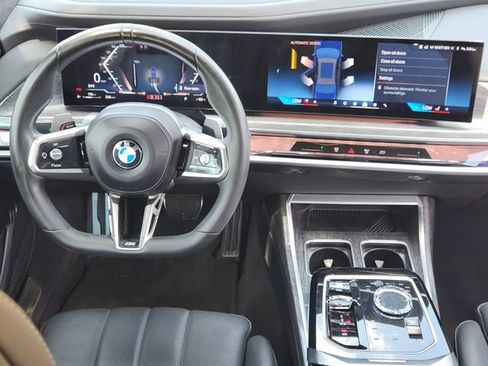 Used 2023 BMW 760i xDrive w/ Executive Package AWD/4WD image 26