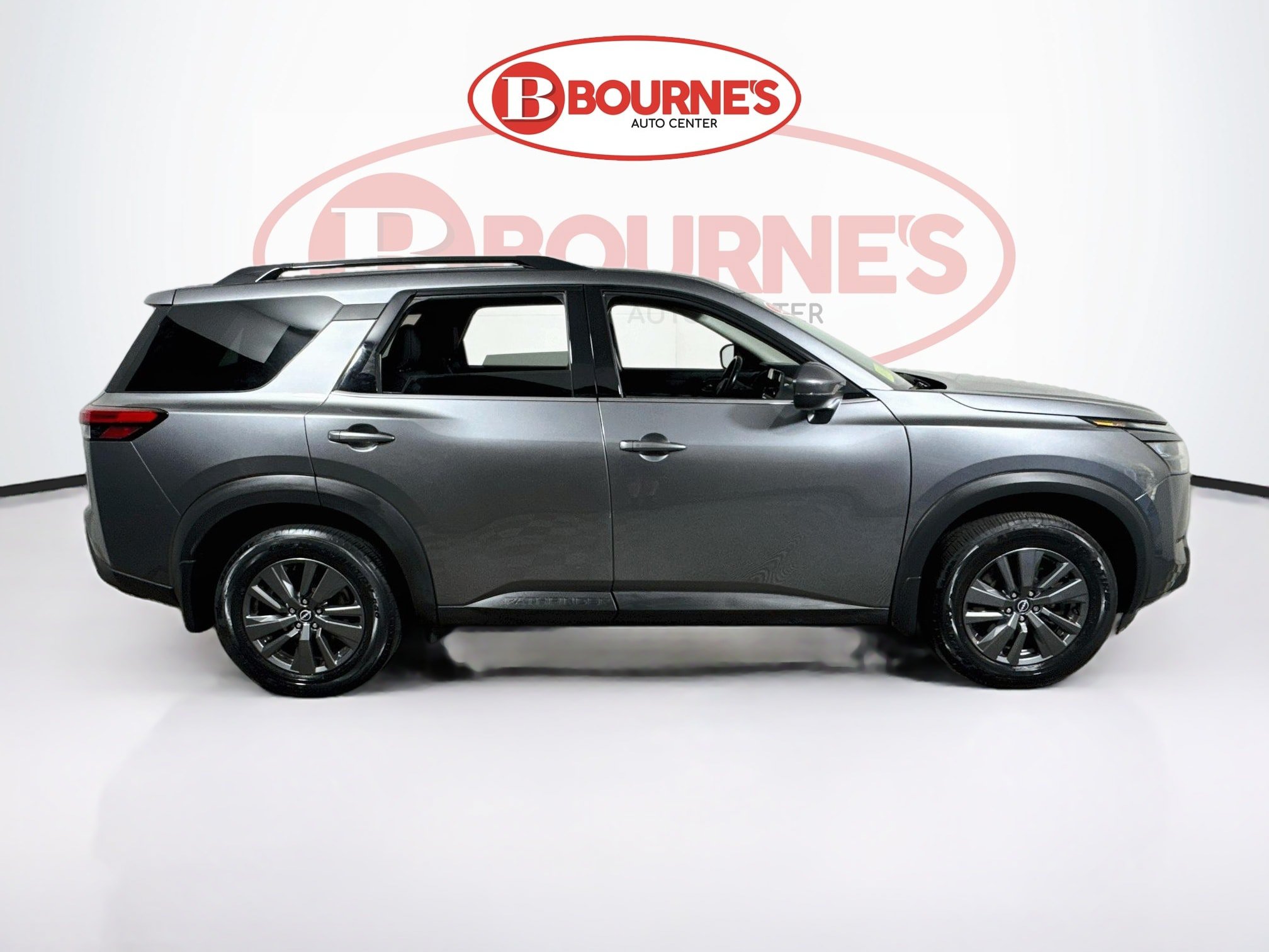 Used 2024 Nissan Pathfinder SV AWD/4WD image 11