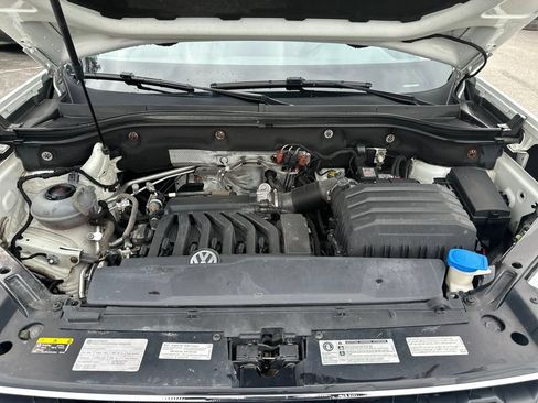 Used 2018 Volkswagen Atlas SEL Premium AWD/4WD image 12