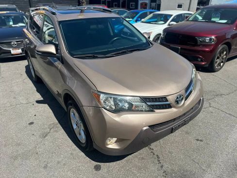 Used 2014 Toyota RAV4 XLE image 2