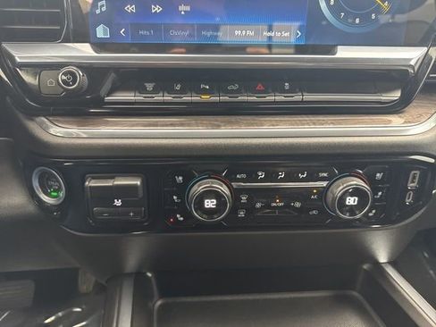 Used 2024 Chevrolet Silverado 3500 LTZ w/ LTZ Convenience Package image 22