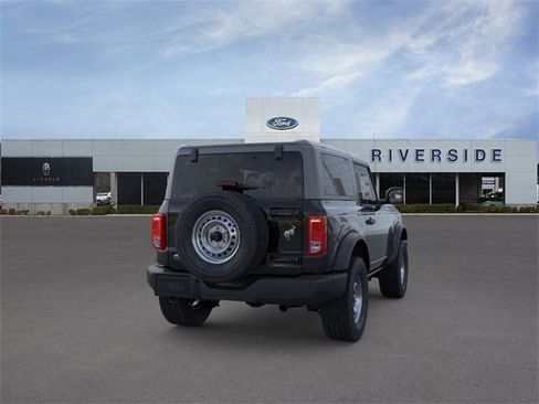 New 2025 Ford Bronco Base image 8