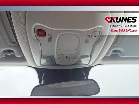 Used 2023 Jeep Renegade Latitude AWD/4WD image 29