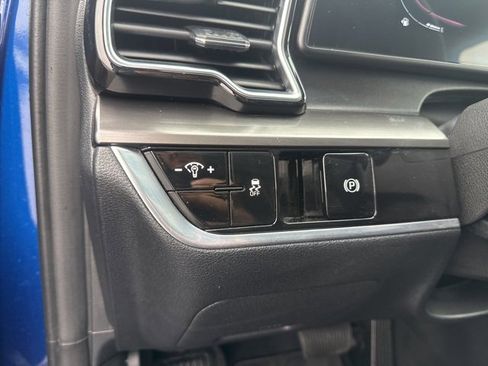 Used 2023 Kia Sportage EX image 24