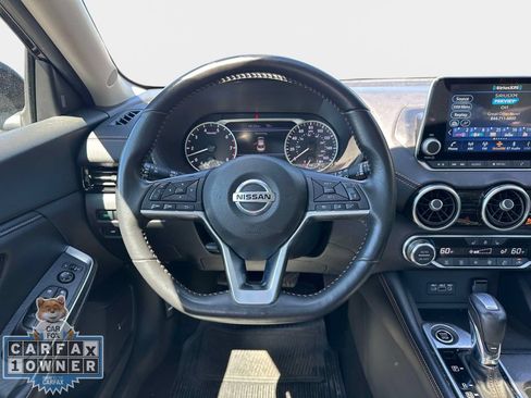 Used 2023 Nissan Sentra SR w/ SR Premium Package FWD image 18