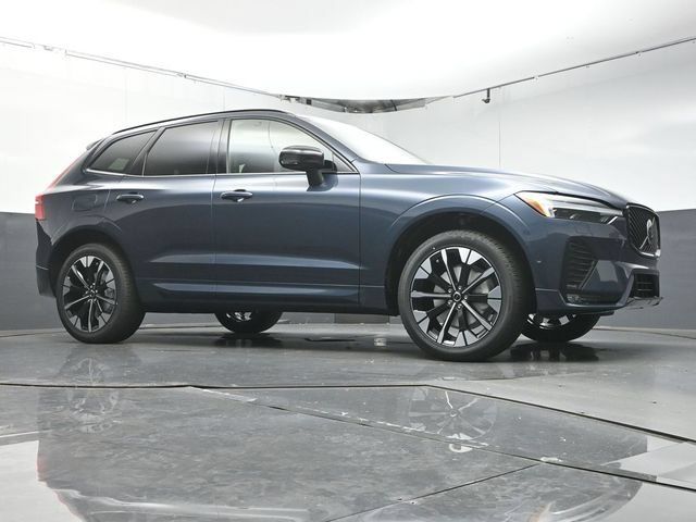 New 2027 Volvo XC60 B5 Plus AWD/4WD image 31