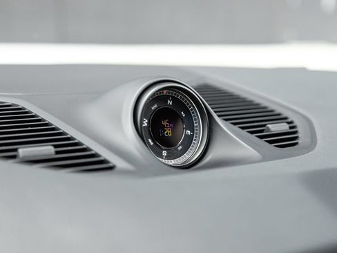 Certified 2024 Porsche Cayenne GTS AWD/4WD image 25