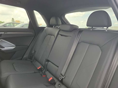 New 2025 Audi Q3 2.0T Premium image 19