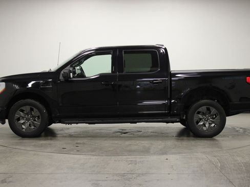 Used 2023 Ford F150 Lightning Lariat image 5