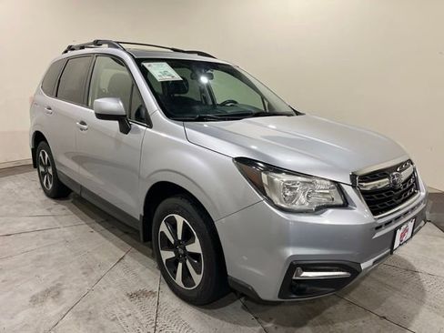 Used 2018 Subaru Forester 2.5i Premium w/ Protection Package #1A AWD/4WD image 2