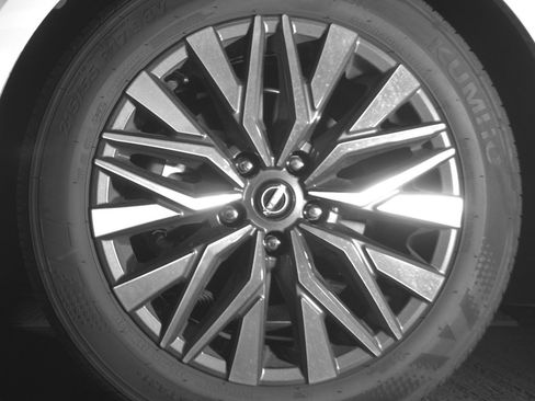 Used 2025 Nissan Altima 2.5 SV FWD image 12