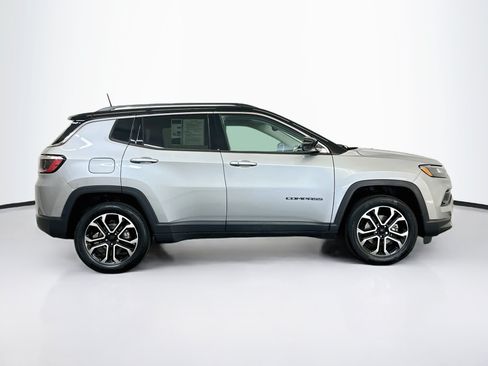 Used 2022 Jeep Compass Limited AWD/4WD image 10